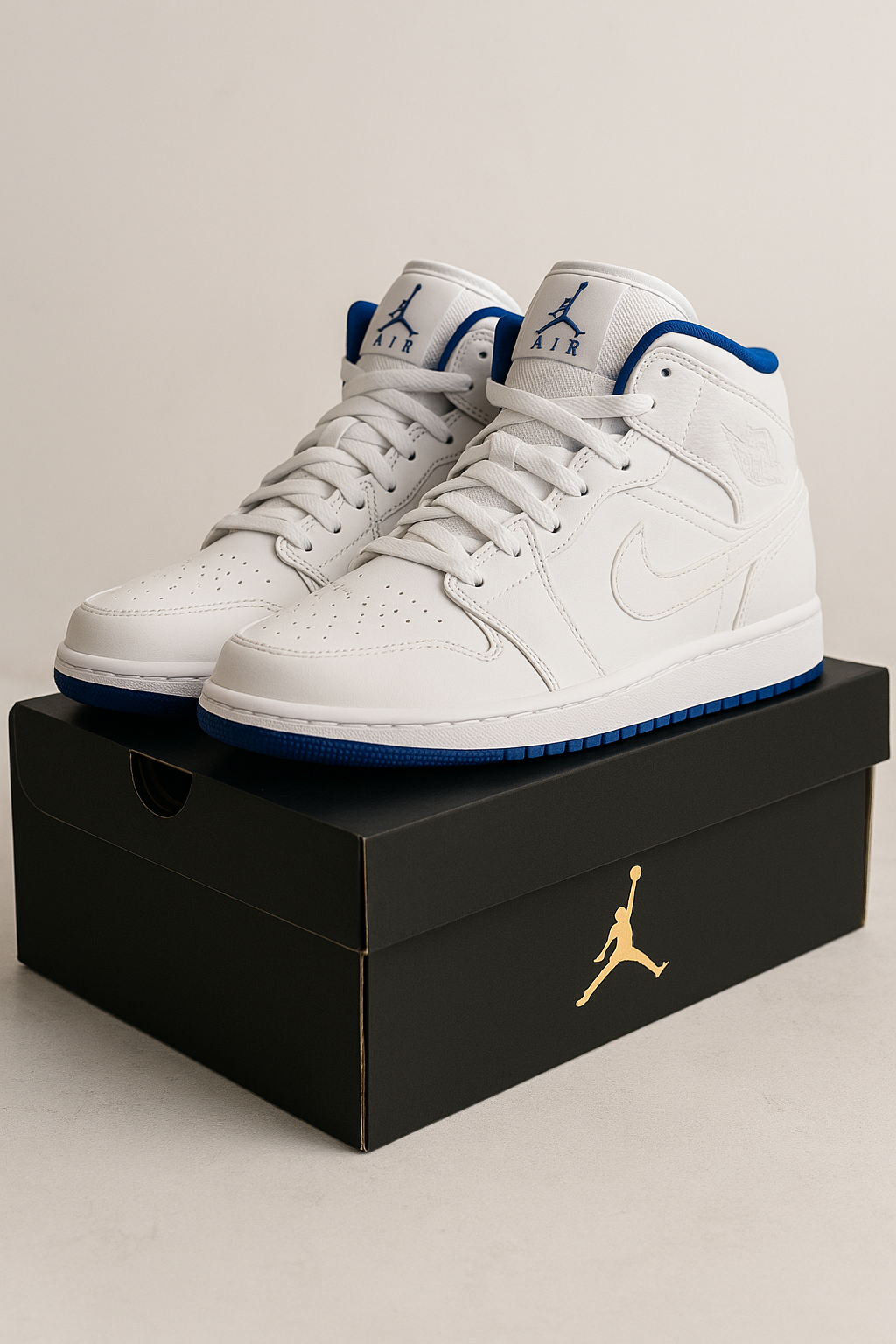 🔥👟 AIR JORDAN 1 MID 🔵👑